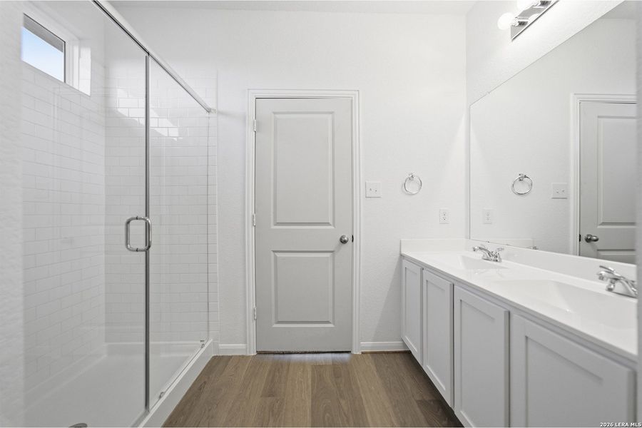 Furnished interior view inside a new home in Garden Grove, San Antonio (Image 7).