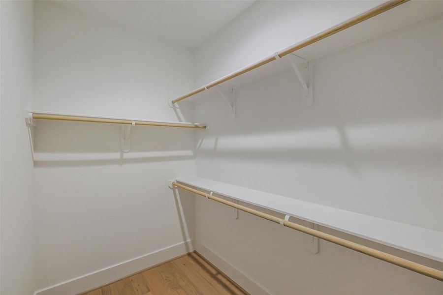 Spacious, unfurnished interior of a new home in Timbergrove Trails, Houston (Image 40).