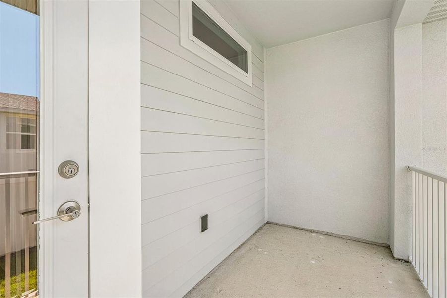Exterior details and patio area of a home in Lagoon Residences at Epperson, Wesley Chapel (Image 28).