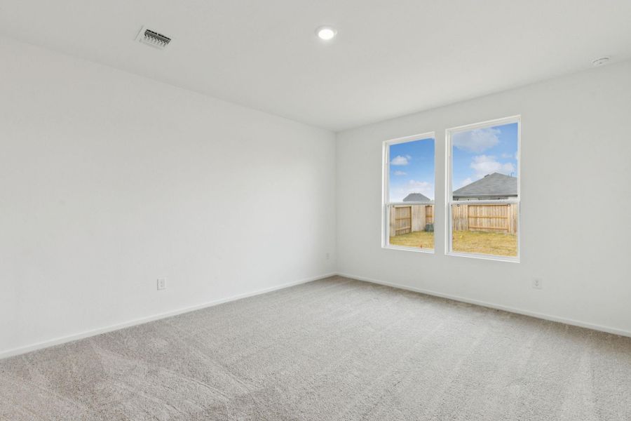 Spacious, unfurnished interior of a new home in Windcress, Cove (Image 28).