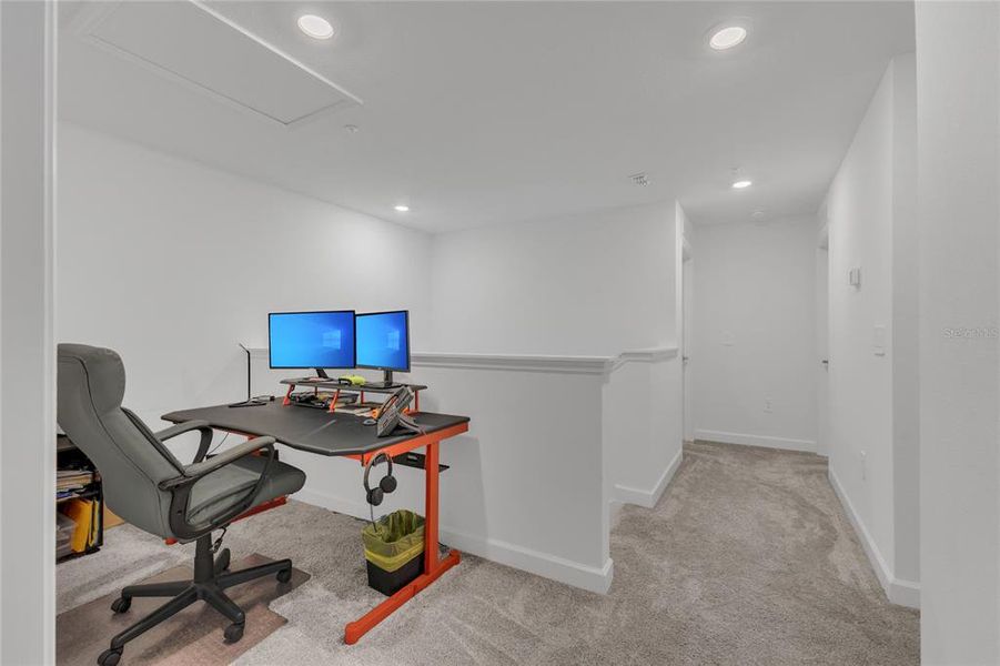 Furnished interior view inside a new home in , Orlando (Image 18).