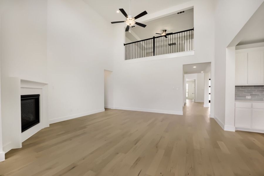 11465 Wulstone - Living Area