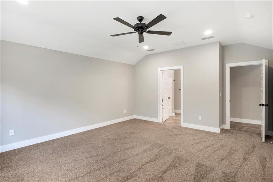 Spacious, unfurnished interior of a new home in , Lindale (Image 36).