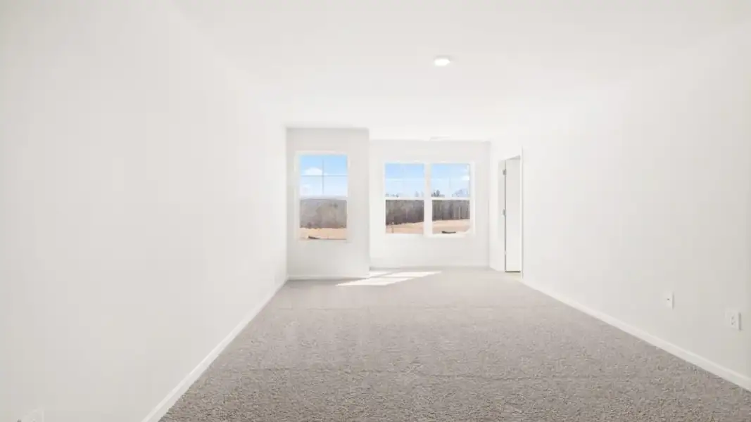 Spacious, unfurnished interior of a new home in , Gainesville (Image 19).