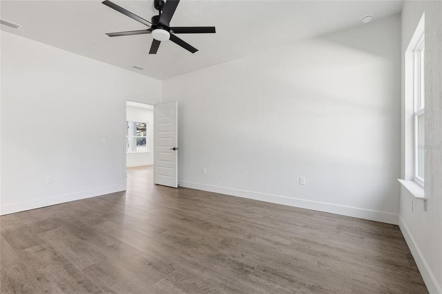 Spacious, unfurnished interior of a new home in , Archer (Image 15).