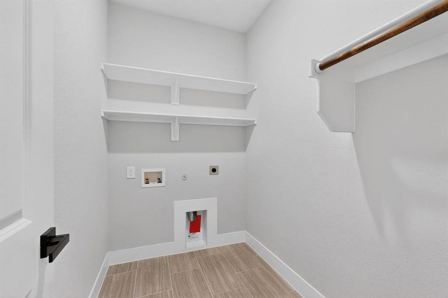 Spacious, unfurnished interior of a new home in , Rowlett (Image 20).