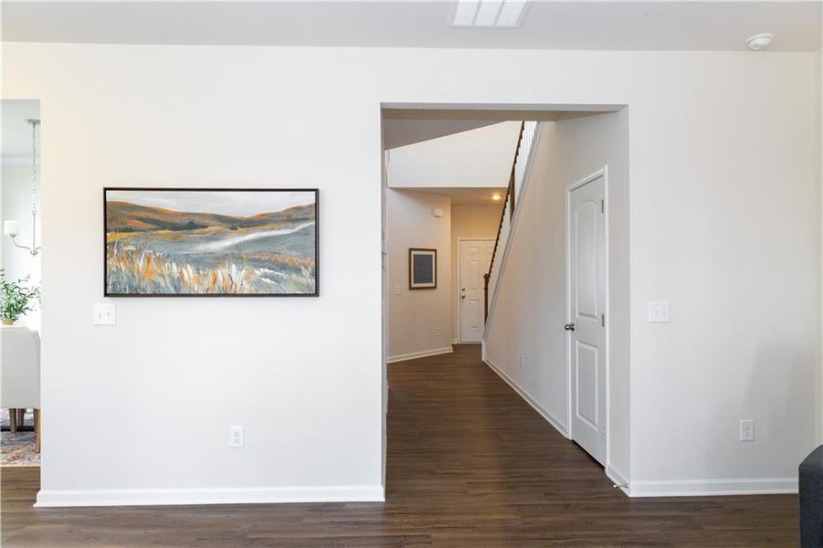 Spacious, unfurnished interior of a new home in Enclave at Dawson Forest, Dawsonville (Image 16). Spacious, unfurnished interior of a new home in Enclave at Dawson Forest, Dawsonville (Image 16).