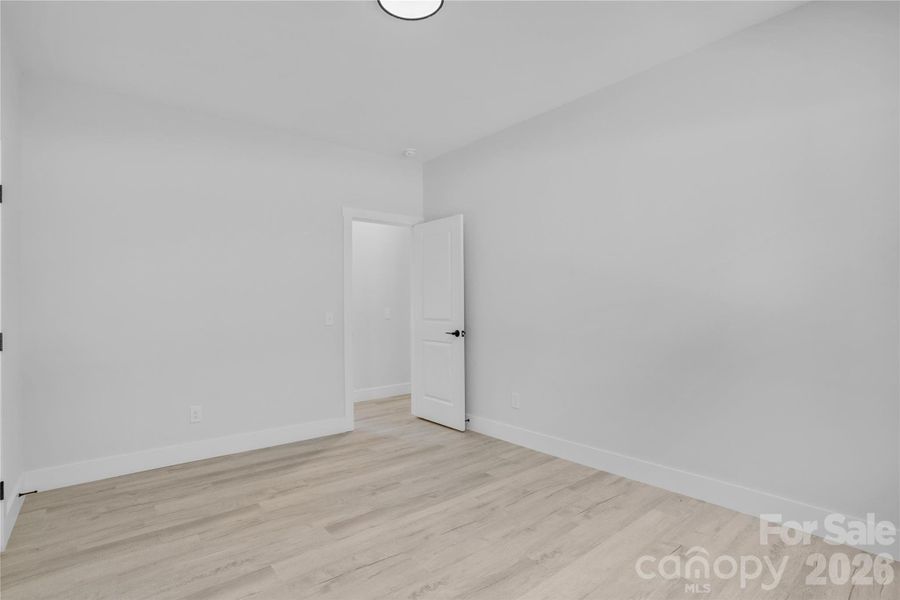Spacious, unfurnished interior of a new home in , Lincolnton (Image 23).