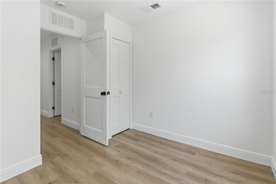 Spacious, unfurnished interior of a new home in , Altamonte Springs (Image 20).