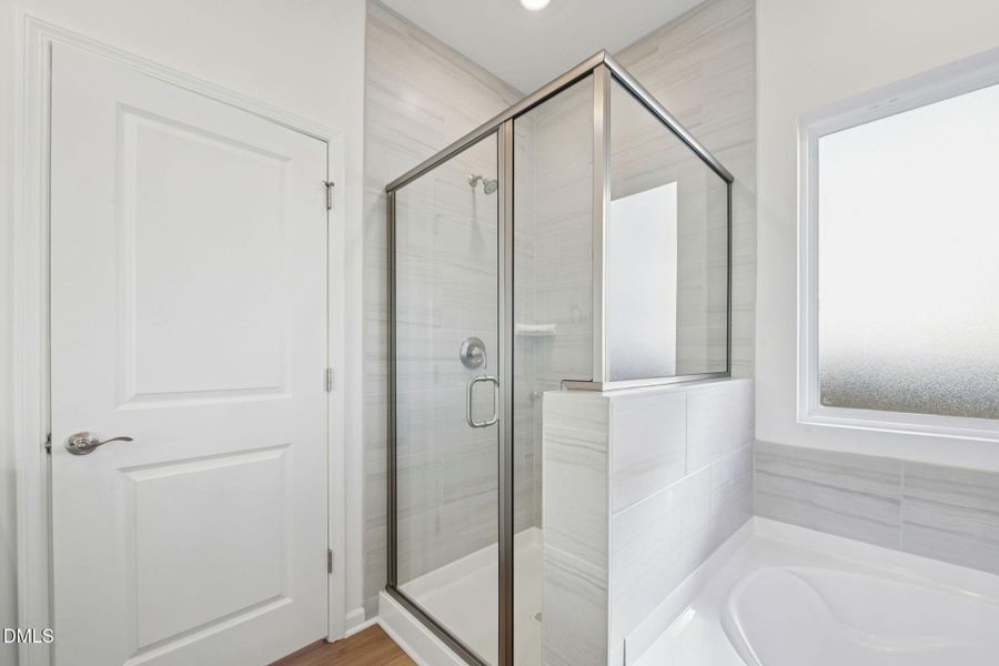 13 - Primary Bath