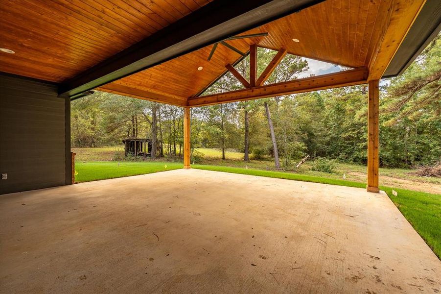 Exterior details and patio area of a home in , Bullard (Image 18).