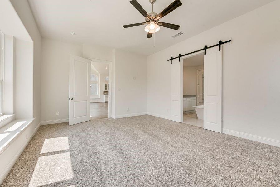 Spacious, unfurnished interior of a new home in South Pointe, Mansfield (Image 17).