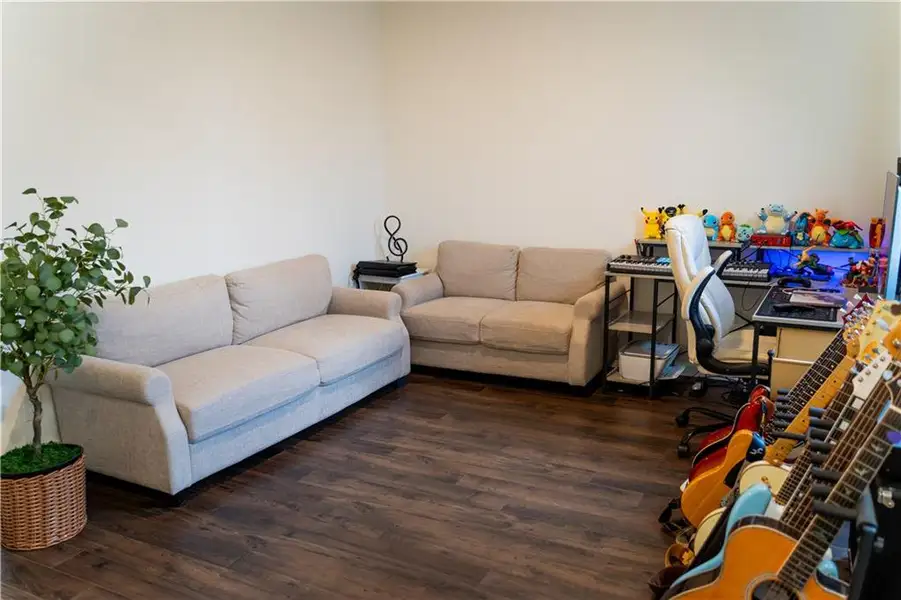 Furnished interior view inside a new home in Summerwind, Dacula (Image 4).