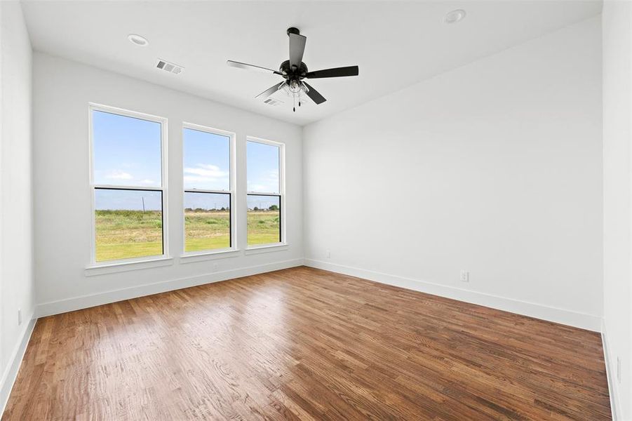 Spacious, unfurnished interior of a new home in , Maypearl (Image 36).