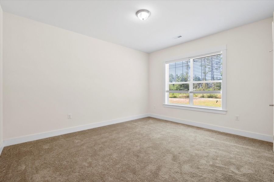 Spacious, unfurnished interior of a new home in , Summerville (Image 15).