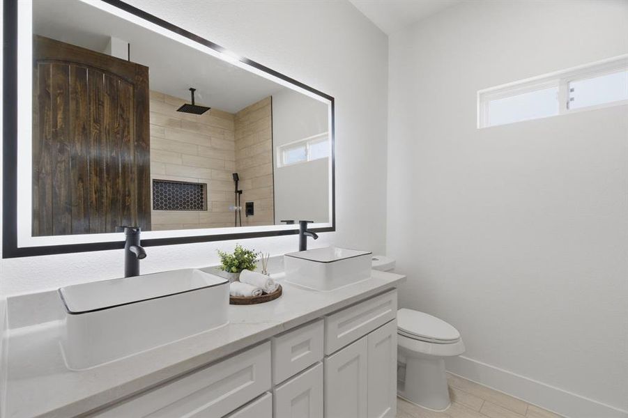 Furnished interior view inside a new home in , Joshua (Image 17).