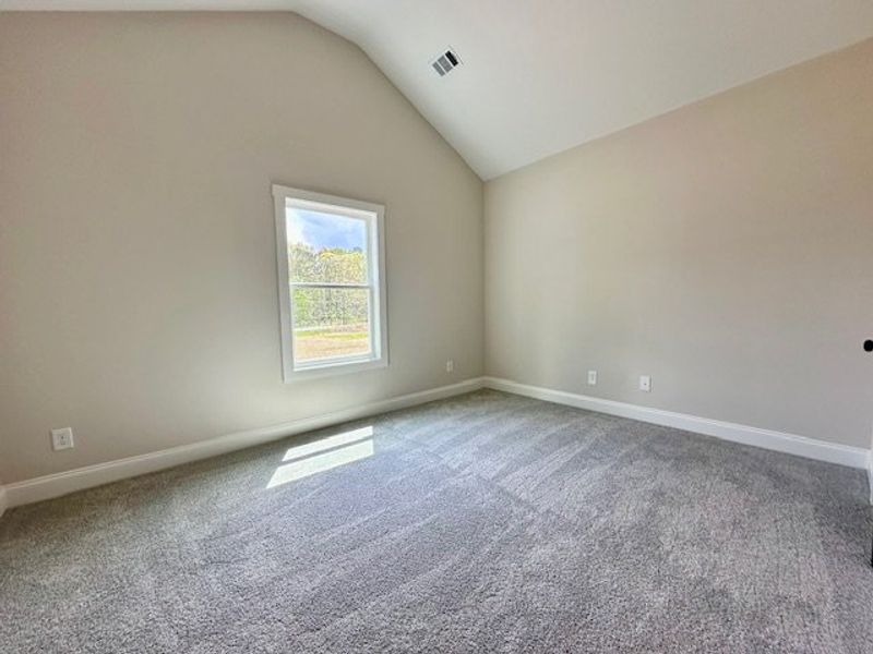 Spacious, unfurnished interior of a new home in Lower Big Springs, LaGrange (Image 9).