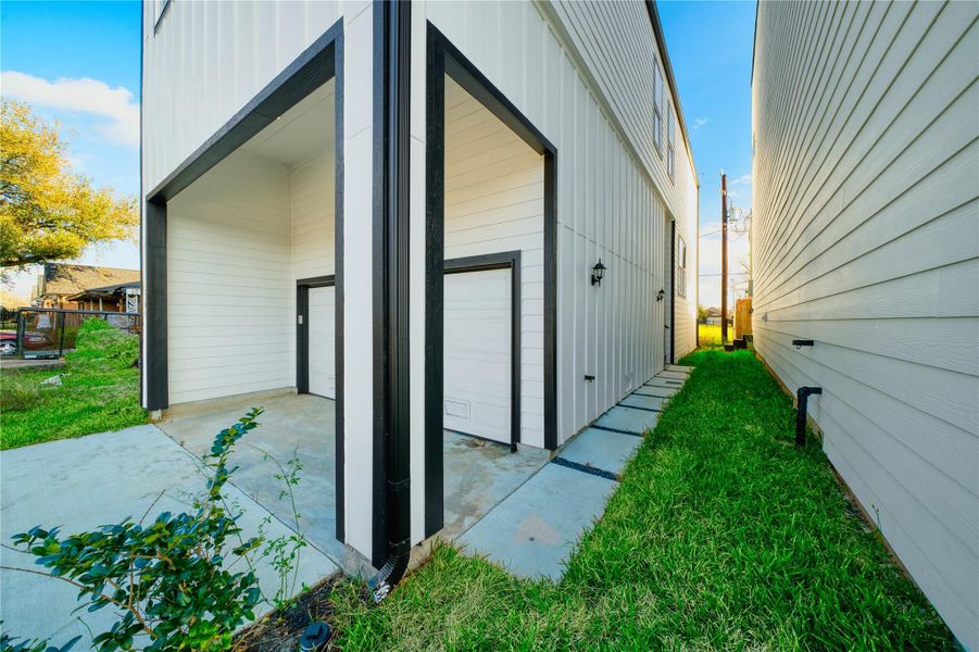 Exterior details and patio area of a home in , Houston (Image 3).