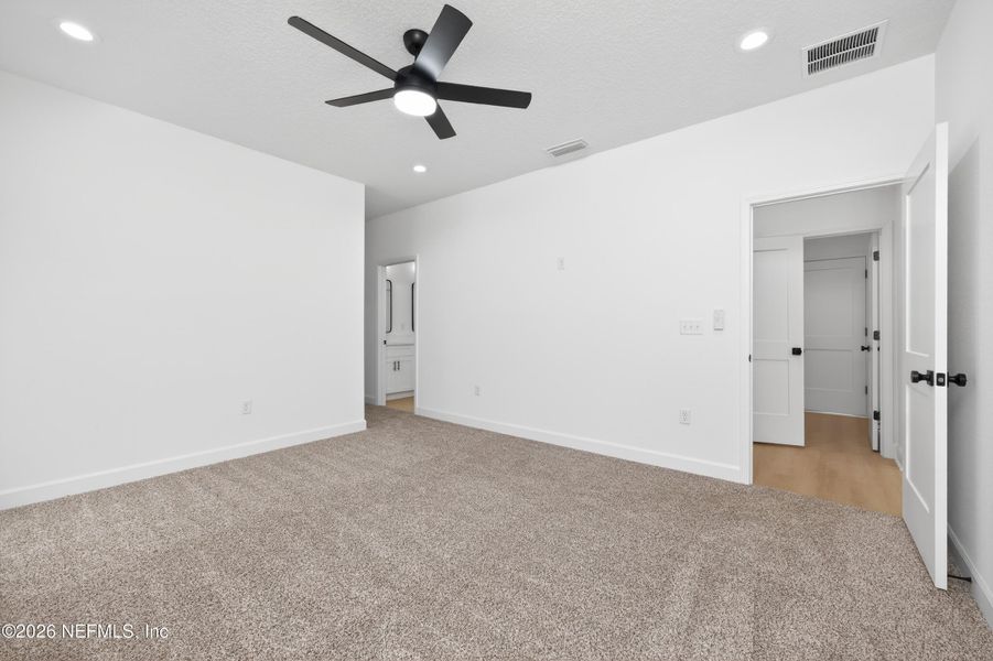 Spacious, unfurnished interior of a new home in , Palatka (Image 29). Spacious, unfurnished interior of a new home in , Palatka (Image 29).