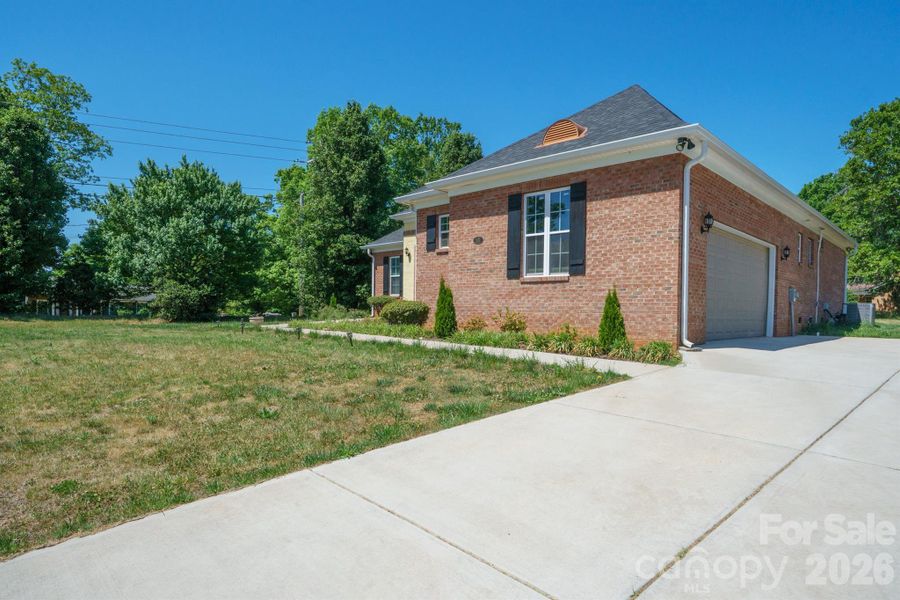 Image 31 of a home in .