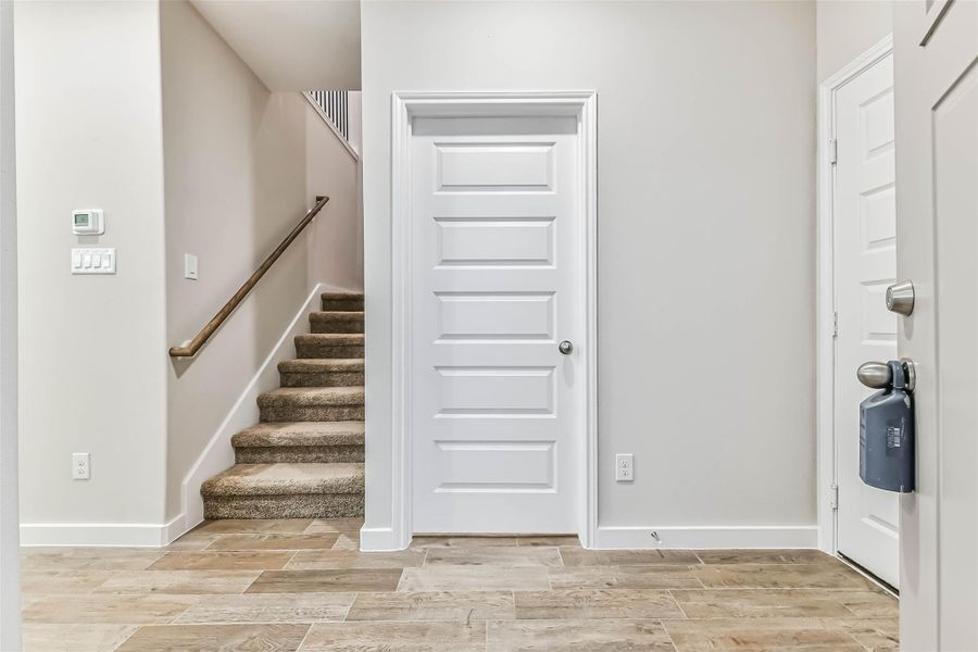 Spacious, unfurnished interior of a new home in , Missouri City (Image 17).