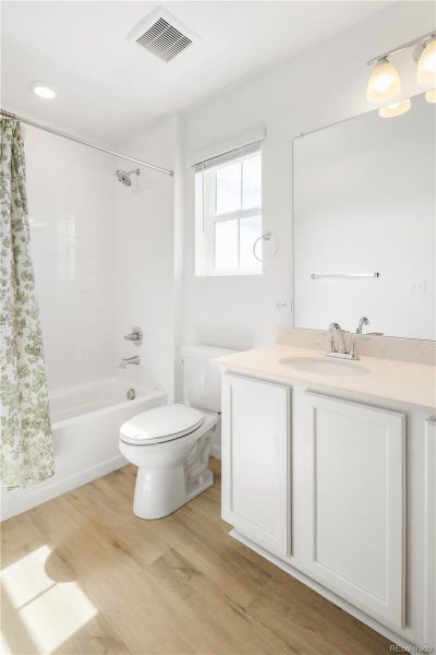 Furnished interior view inside a new home in Creekside Village, Thornton (Image 28). Furnished interior view inside a new home in Creekside Village, Thornton (Image 28).