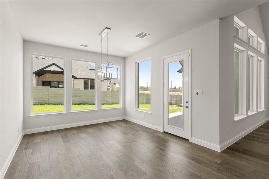 15. 3208 Patterson - Nook