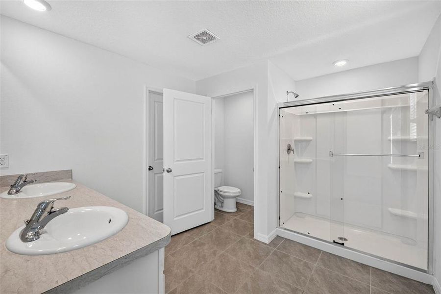 Furnished interior view inside a new home in , Tampa (Image 7).