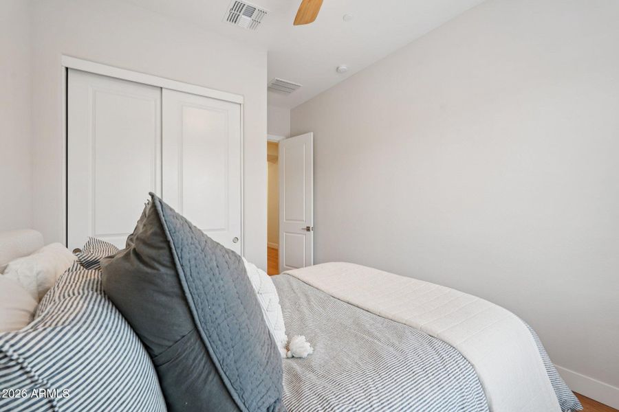 22-web-or-mls-W Roanoke Ave-S2901-022