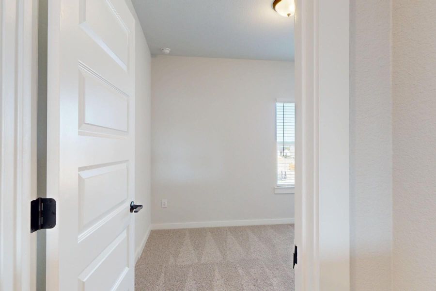 Spacious, unfurnished interior of a new home in Cascades at Onion Creek, Austin (Image 23). Spacious, unfurnished interior of a new home in Cascades at Onion Creek, Austin (Image 23).