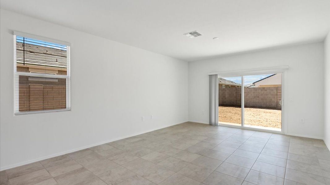 Spacious, unfurnished interior of a new home in Radiance at Superstition Vistas, Apache Junction (Image 14).