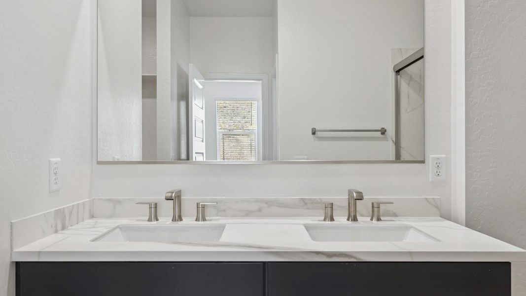 Representative interior finishes for a home built from the Nova by D.R. Horton in The Buttes at Mystic, Peoria (Image 10).