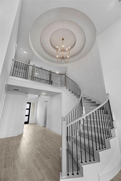 Representative image. Features, selections and colors may vary.