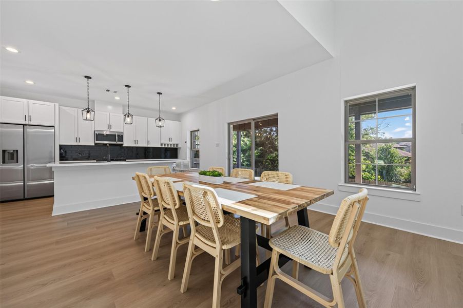 Furnished interior view inside a new home in , Conroe (Image 11).
