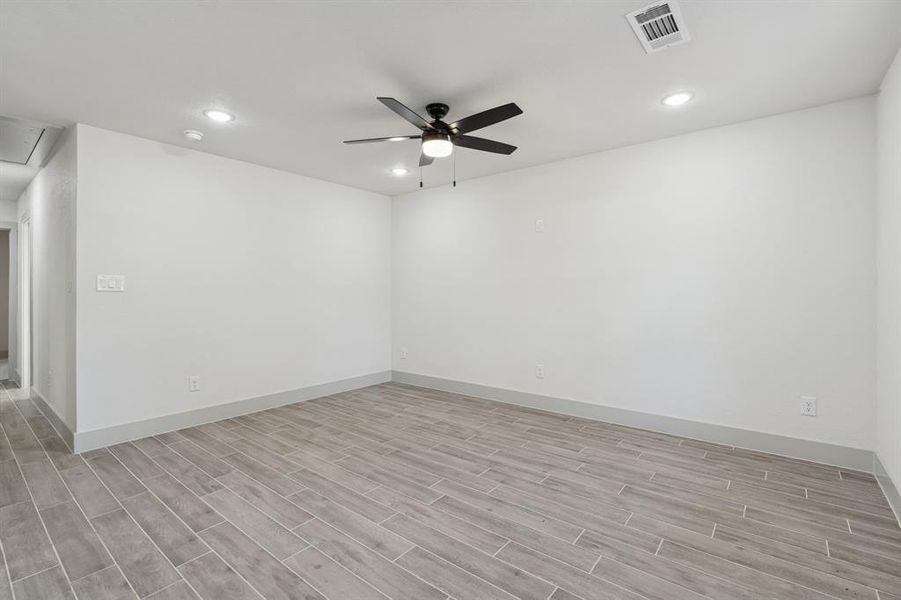 Spacious, unfurnished interior of a new home in , Granbury (Image 36). Spacious, unfurnished interior of a new home in , Granbury (Image 36).