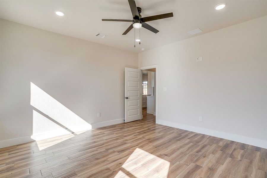 Spacious, unfurnished interior of a new home in , Poolville (Image 26).