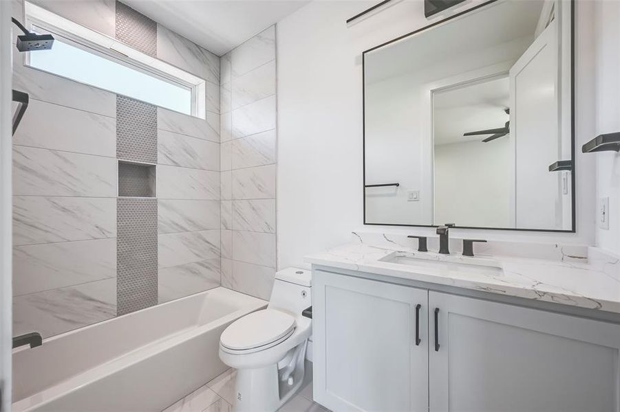 Furnished interior view inside a new home in , Dallas (Image 18).
