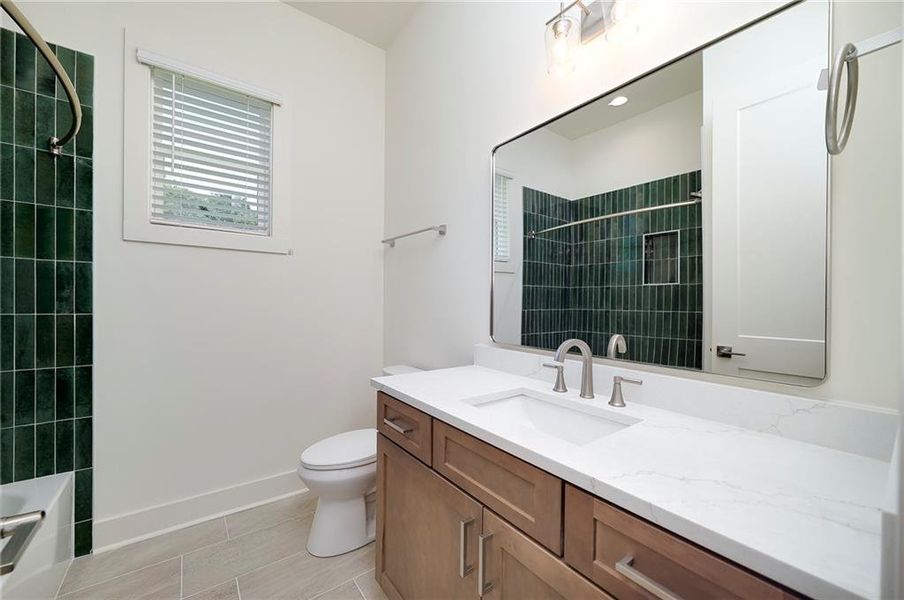 Furnished interior view inside a new home in , Gainesville (Image 10).