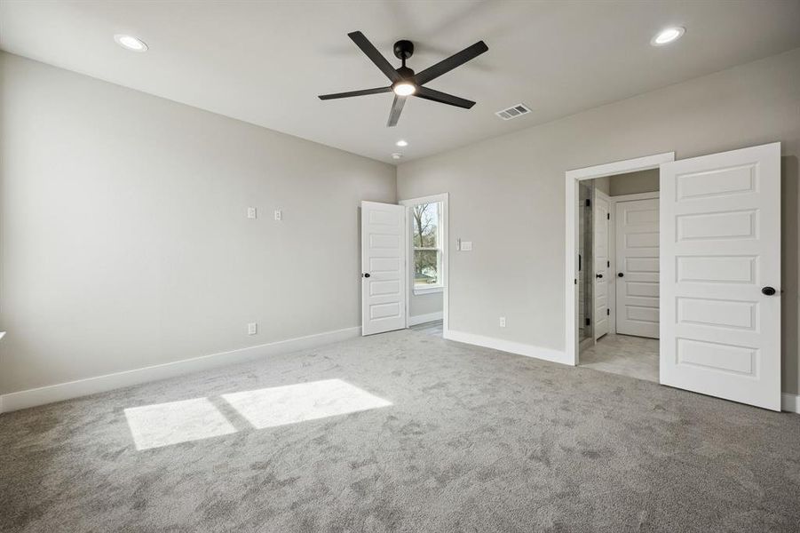Spacious, unfurnished interior of a new home in , Dallas (Image 16).