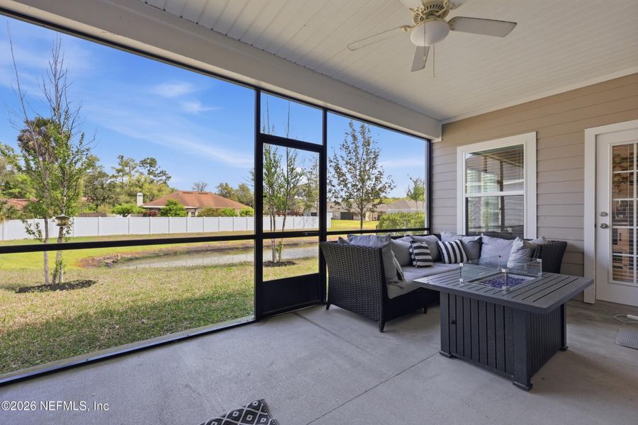 Exterior details and patio area of a home in , Jacksonville (Image 4).