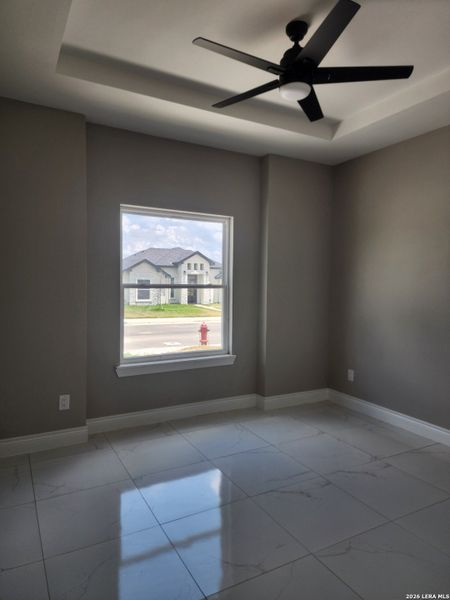 Spacious, unfurnished interior of a new home in , Eagle Pass (Image 10).