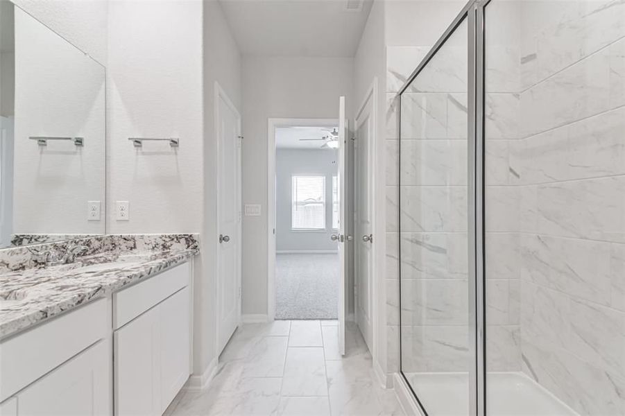 Image 53 of a home in Lakes at Black Oak.