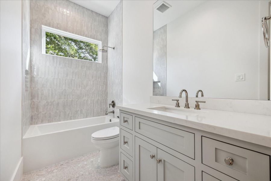 Private bathroom for bedroom #4 Private bathroom for bedroom #4