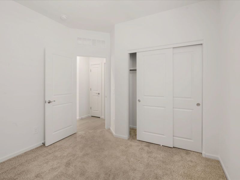 Spacious, unfurnished interior of a new home in Las Patrias at Star Valley Phase III - Signature Series, Tucson (Image 15).