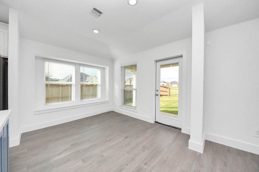 Spacious, unfurnished interior of a new home in Laurel Landing: Landmark Collection, Alvin (Image 20).