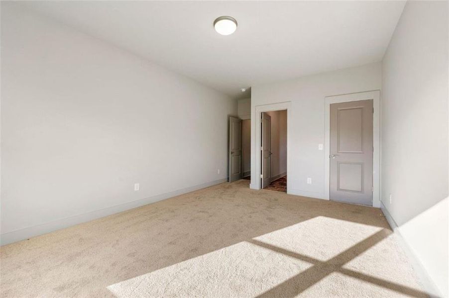 Spacious, unfurnished interior of a new home in SteepleChase, Hoschton (Image 18).