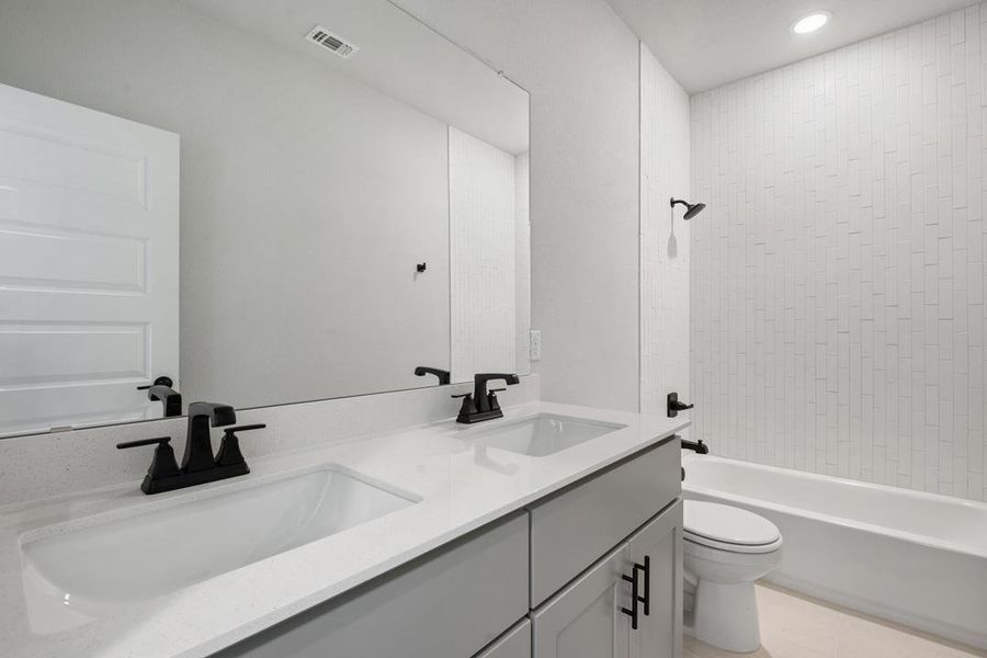 Furnished interior view inside a new home in Union Collection at Park Central, Georgetown (Image 9). Furnished interior view inside a new home in Union Collection at Park Central, Georgetown (Image 9).