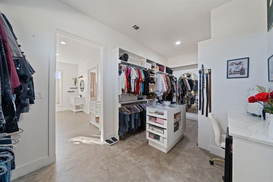 Furnished interior view inside a new home in , Terrell (Image 25). Furnished interior view inside a new home in , Terrell (Image 25).