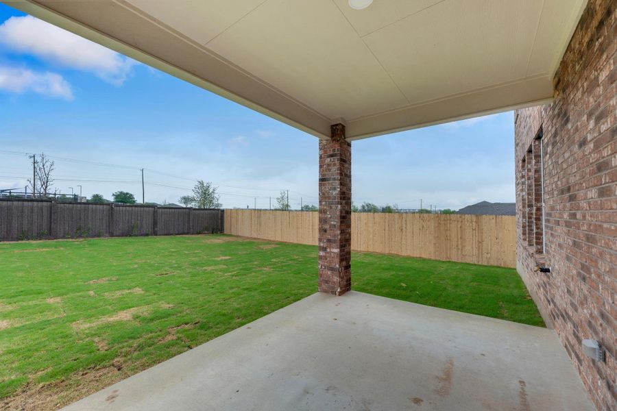 Spacious, unfurnished interior of a new home in Overlook Ranch, Georgetown (Image 30).