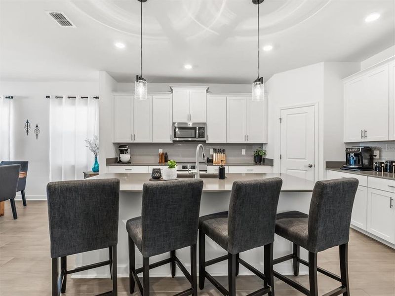 Furnished interior view inside a new home in , Orlando (Image 7).